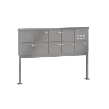 LEABOX 9er freistehende Briefkastenanlage mit Sprechfeld in RAL 9005 (Fußplatten) - LEA20